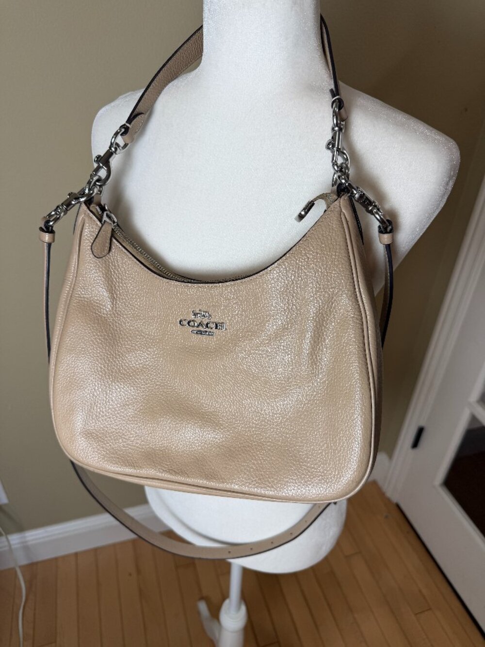Coach Teri Hobo Bag Purse Beige Leather w Crossbody Strap